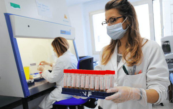 Boom Di Falsi Positivi Per Guasto In Laboratorio Covid Decine Di