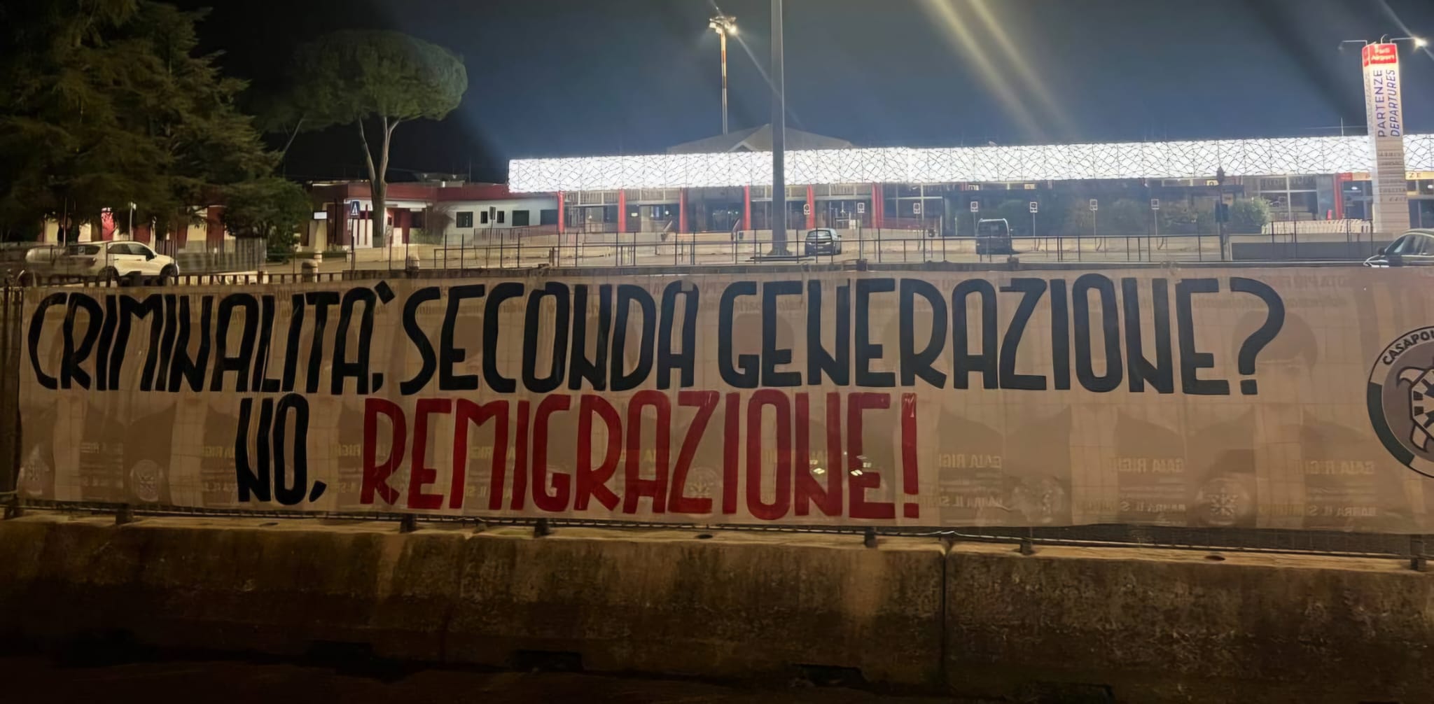 Remigrazione, striscioni di CasaPound in tutta l’Emilia Romagna